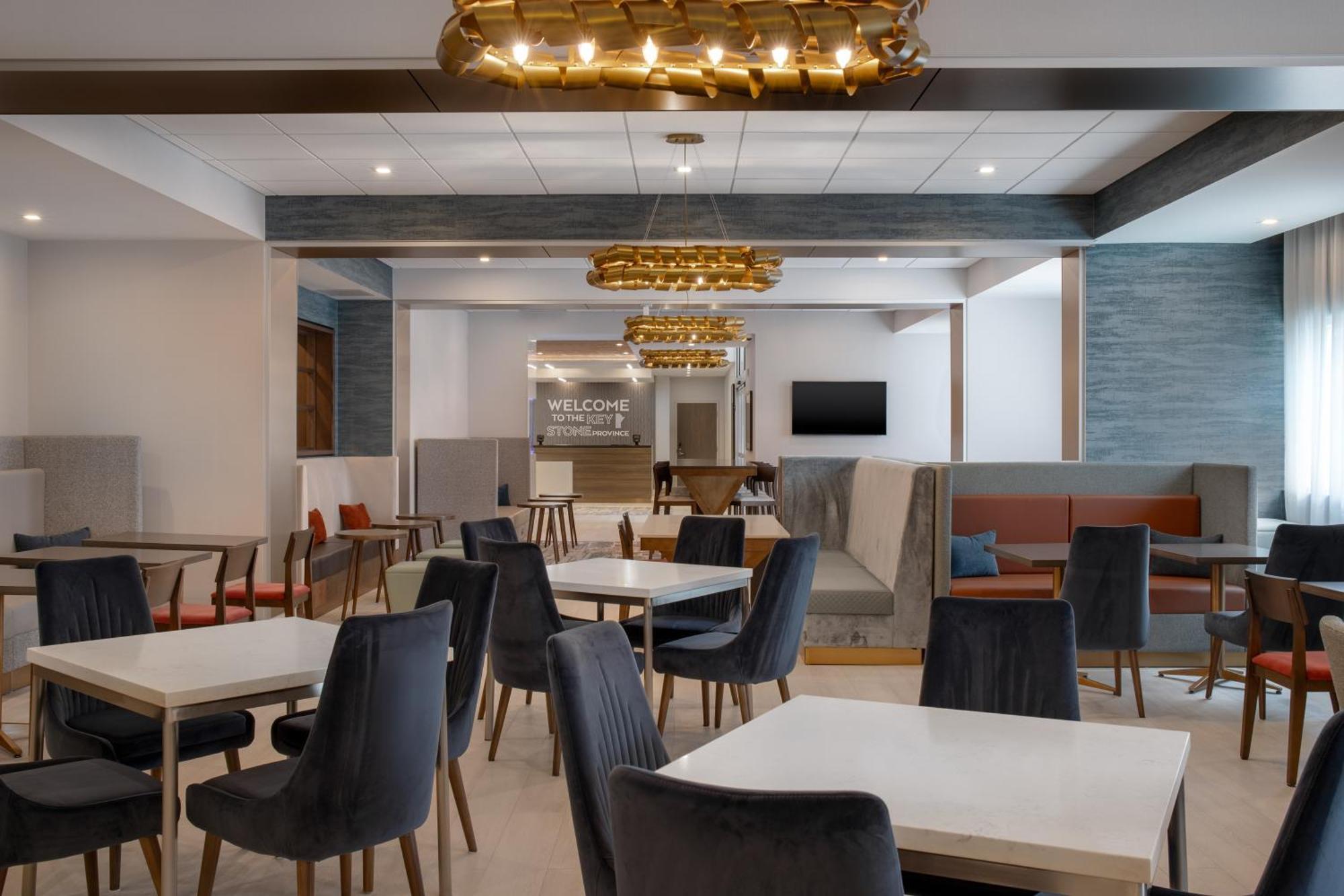 Hampton Inn By Hilton Winnipeg Downtown Exterior foto